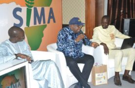 Le Directeur Général du quotidien national Horoya, Ibrahima Kone , ce vendredi lors du panel consacré aux modèles économiques des médias et des réseaux sociaux, au Grand Théâtre de Dakar